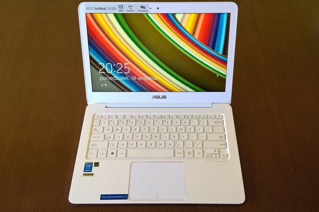 ASUS ZenBook UX305
