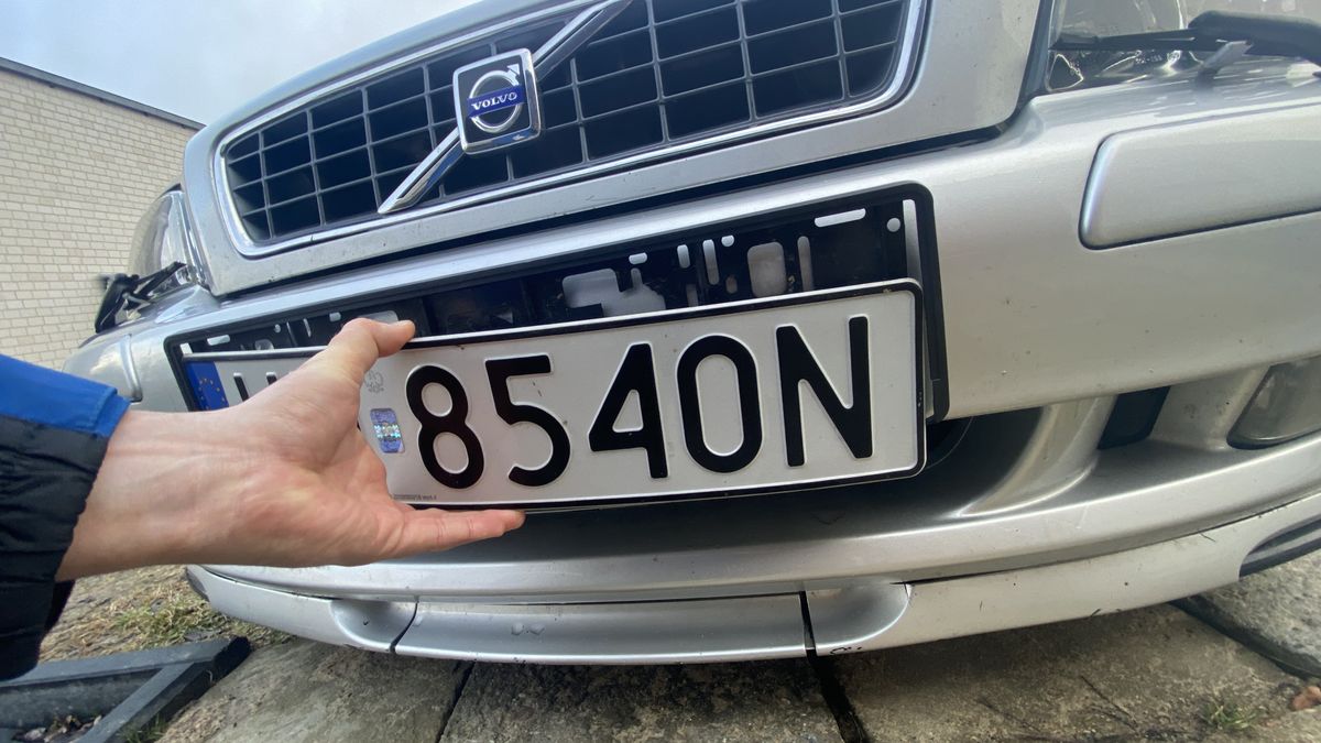 Po zmianie przepisów tablic rejestracyjnych najlepiej nie dotykać