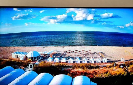 Plaża w domu, czyli dwie aplikacje na Smart TV, które mogą przydać się w wakacje