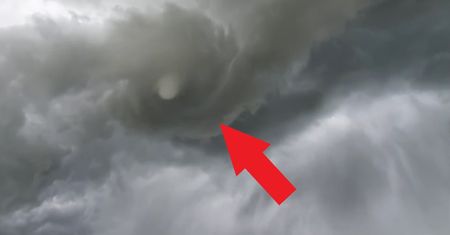 Pogoda. Zarejestrowano dwa zalążki trąb powietrznych