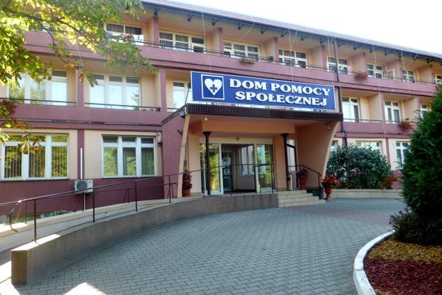 Dyrektorzy Domów Pomocy Społecznej odwołani przez Zarząd Powiatu Ostrowieckiego