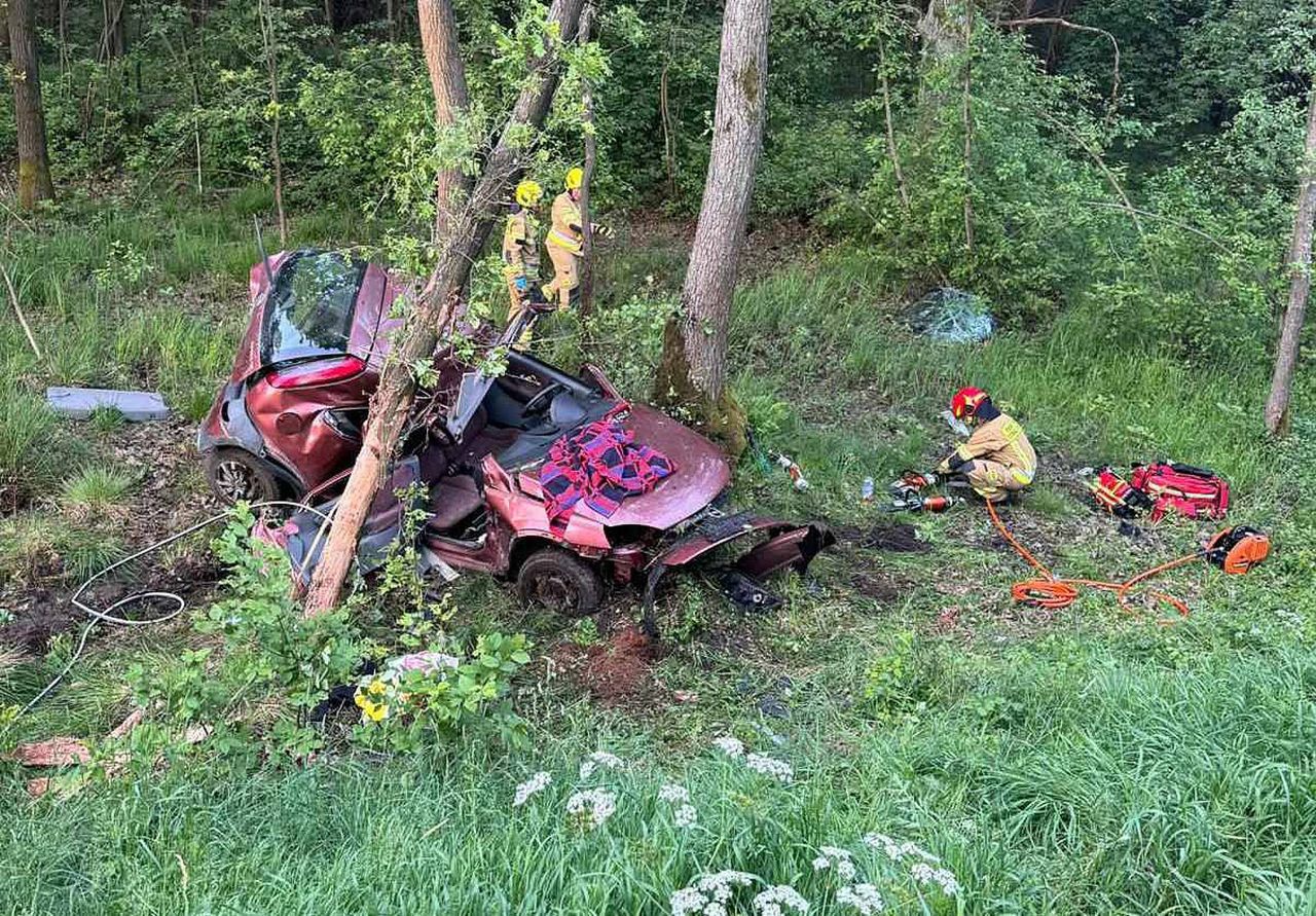 Wypadek z udziałem opla w woj. mazowieckim