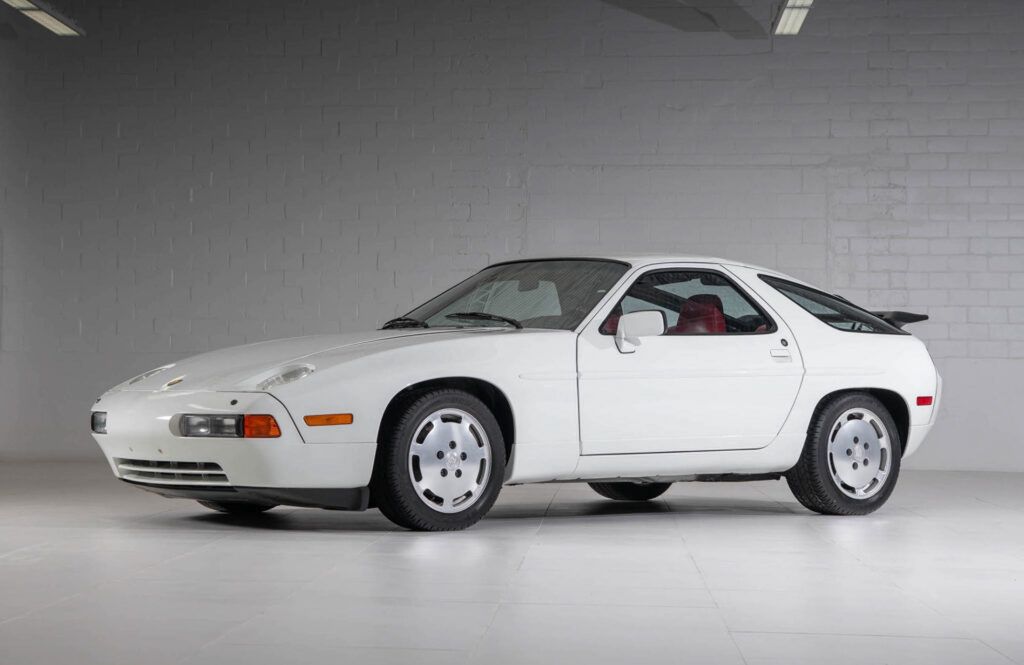 Kolekcja białych porsche