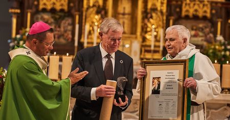 Były prezydent RFN odebrał Nagrodę Orła Jana Karskiego. Apeluje do Polaków i Niemców