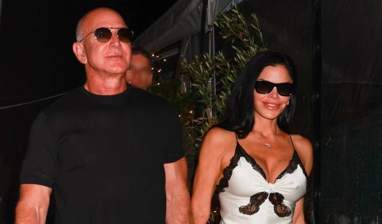 Lauren Sanchez w FIKUŚNEJ halce z dekoltem zmierza na randkę