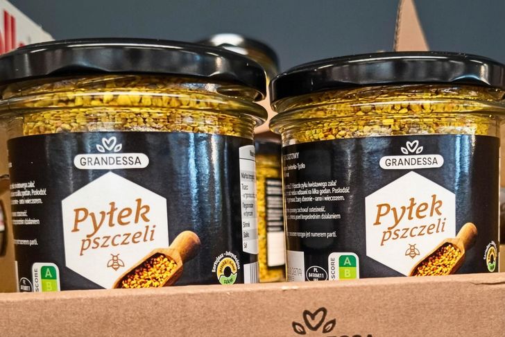 Najzdrowszy produkt z ula znajdziesz w markecie za małe pieniądze. Stosuj łyżkę dziennie