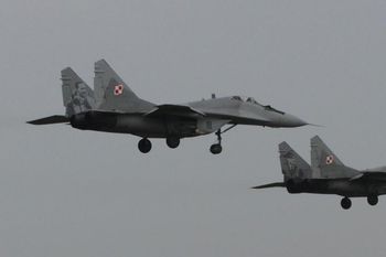 Myśliwce MiG-29 nadal w Polsce. Szef BBN nie kryje zdziwienia