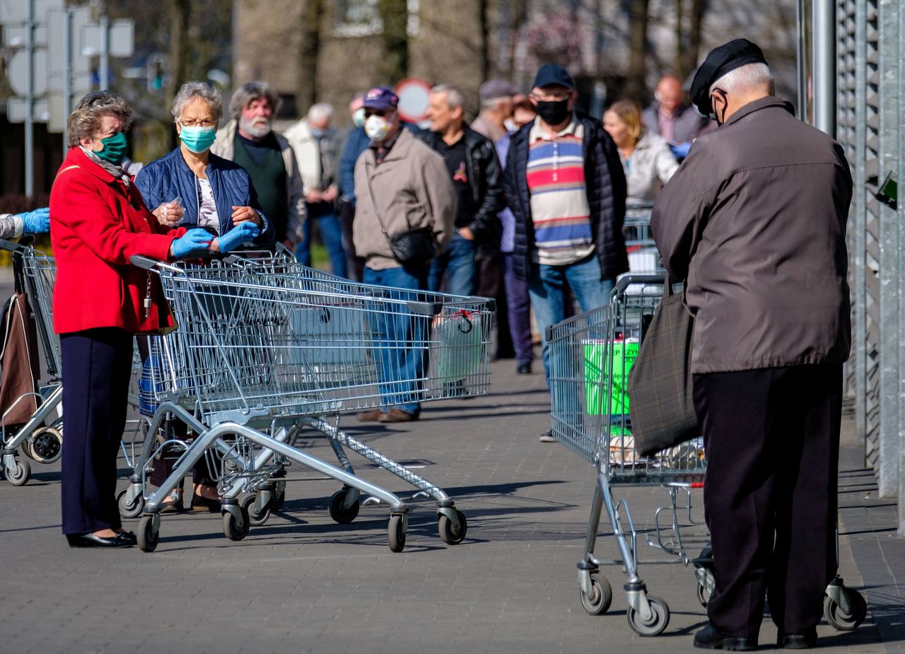 Niedziele handlowe grudzień 2020. Sklepy otwarte 6 grudnia. Czy to niedziela handlowa?