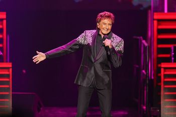 Barry Manilow musiał przesunąć występy. Powodem choroba nowotworowa