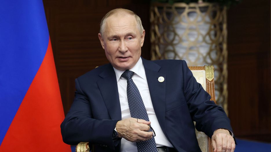 Russian President Vladimir Putin attends a meeting with Emir of Qatar Sheikh Tamim Bin Hamad Al-Thani (not pictured), on the sidelines of the 6th Summit of the Conference on Interaction and Confidence Building Measures in Asia (CICA) in Astana, Kazakhstan, 13 October 2022. EPA/VYACHESLAV PROKOFIYEV / KREMLIN / SPUTNIK POOL MANDATORY CREDIT Dostawca: PAP/EPA.