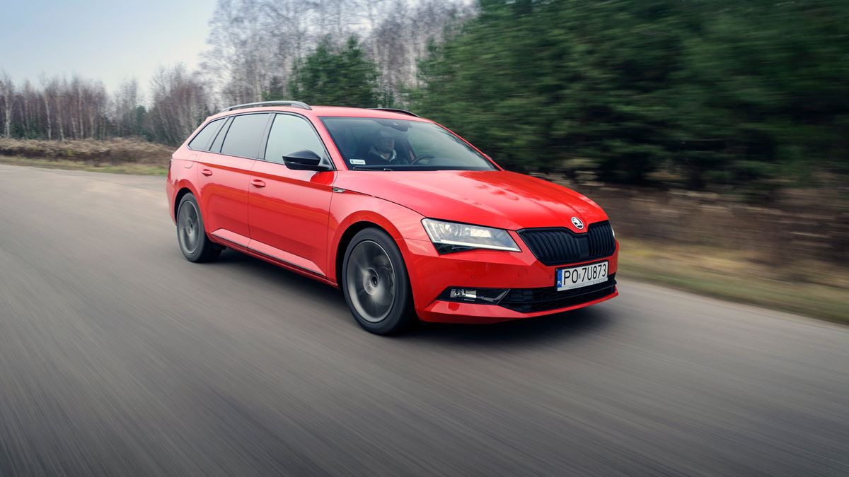 Usportowiona Skoda Superb Sportline