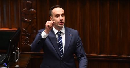 Stacje Lotosu mogą trafić w obce ręce. Kowalski mówi o obronie przed wrogim przejęciem