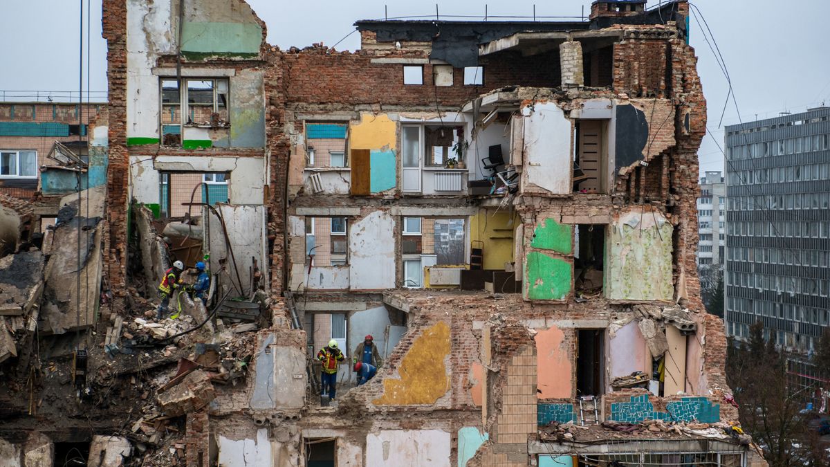 dzia�ania poszukiwawczo-ratownicze w Tarnopolu
Vladyslav Musiienko
akcja, inwazja, poszukiwania, ratownicy, ratownicza, rosja, tarnopol, ukraina, wojna