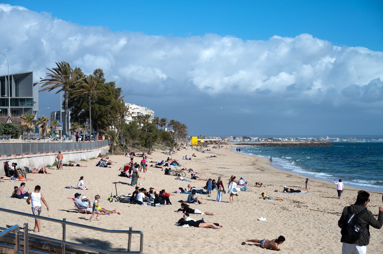 Spanish beaches are often not particularly clean.