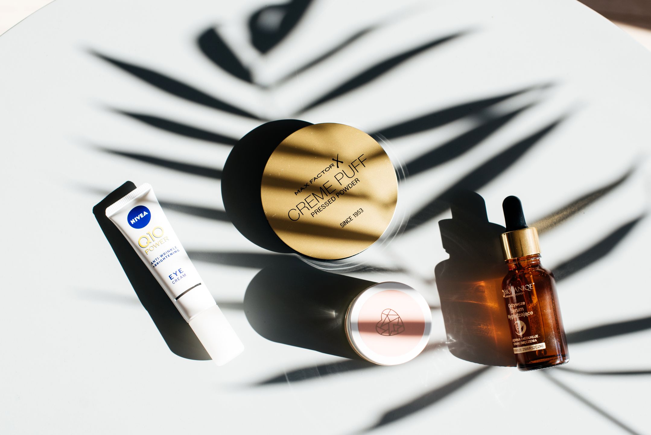 Puder Max Factor Creme Puff to klasyk. Jest na rynku od 1953 roku! 