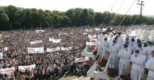 Benedykt XVI pozdrowił po polsku ludzi pracy na Jasnej Górze