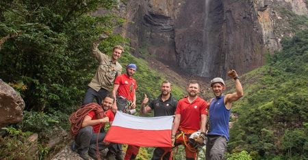 Polacy zdobyli najwyższy wodospad świata. Pokazali niesamowite nagranie