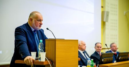 PiS chce nowego podatku. Wyższe składki to mniejsze pensje i emerytury