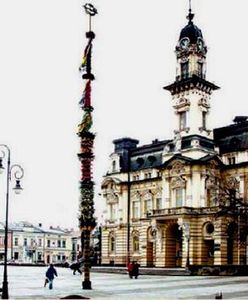 Wielkanocna palma na Rynku w Nowym Sączu