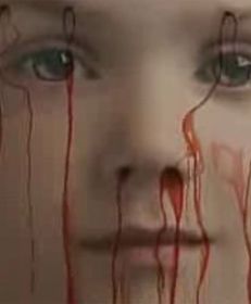 Krwawiące dzieci, seks z tarantulą - jak się sprzedać?