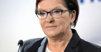 Ewa Kopacz skomentowała swoją metaforę z dinozaurami. "Dzień rozpoczęłam od freudowskiej pomyłki, sama się z siebie śmieję"