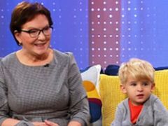 Ewa Kopacz ociepla wizerunek w telewizji śniadaniowej. Przyszła do programu z wnuczkiem