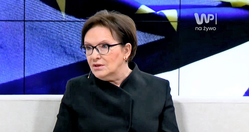 Ewa Kopacz broni się ws. Smoleńska. "Ktoś zdecydował, że samolot ma wylądować"