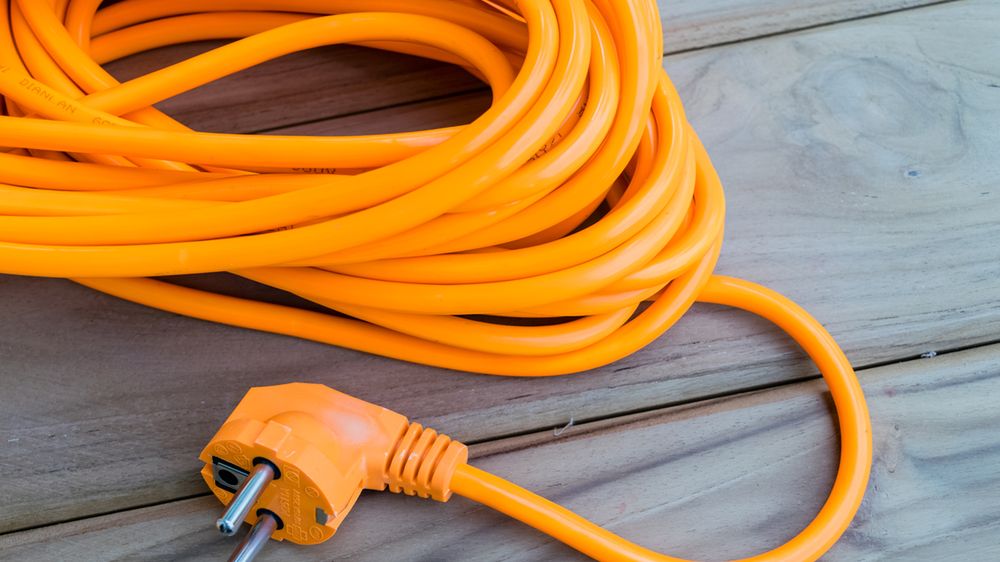 Przedłużacze używane w kuchni czy łazience albo wystawiane na działanie czynników atmosferycznych powinny mieć wyższą klasę szczelności - IP 44.