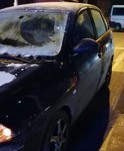 Sochaczew. Potrącił na przejściu matkę z córką. Nic nie widział przez oszronioną szybę