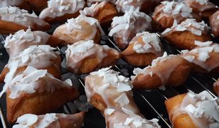 Szybkie trójkątne pączki kokosowe