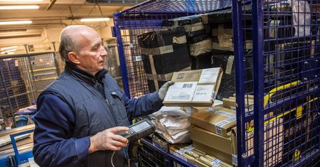 W sortowni poczty stworzono oddział celny. Efekt: zatrzymano już 250 paczek z Chin