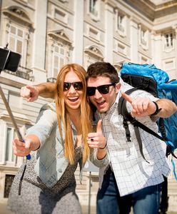 Biuro podróży szuka pracowników. Mają odwiedzić kilkadziesiąt europejskich miast