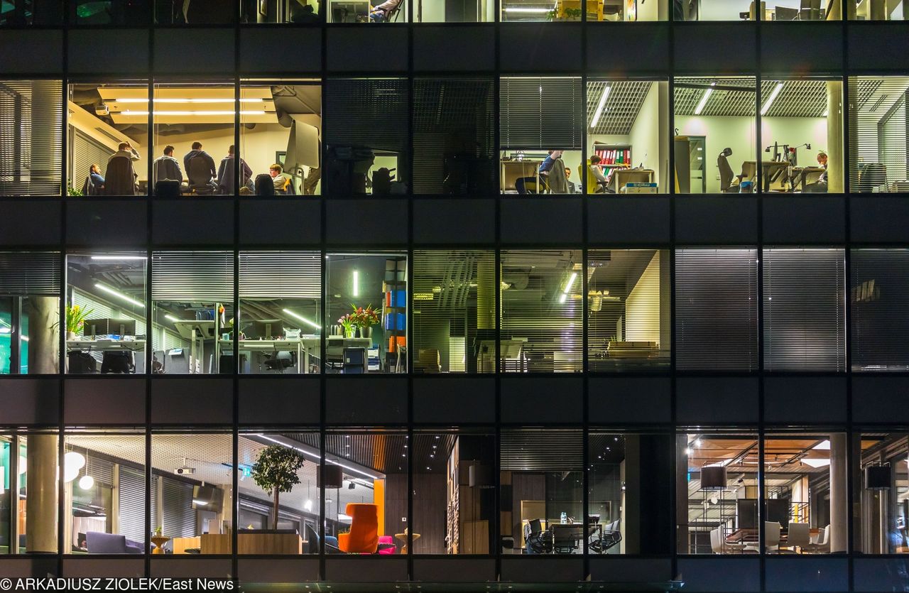 Rzeczpospolita dorabiająca. Polakom nie wystarcza tylko "goły" etat