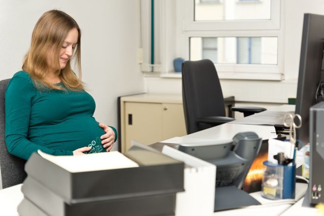 Kiedy powiedzieć pracodawcy o ciąży?