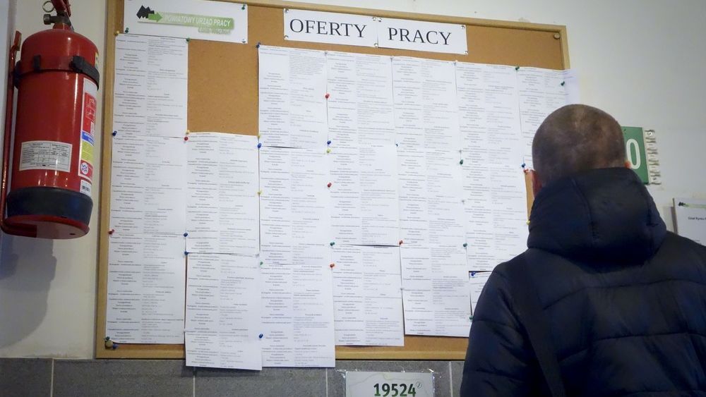 Zatrudnienie rośnie, a wraz z nim w górę idą wynagrodzenia.