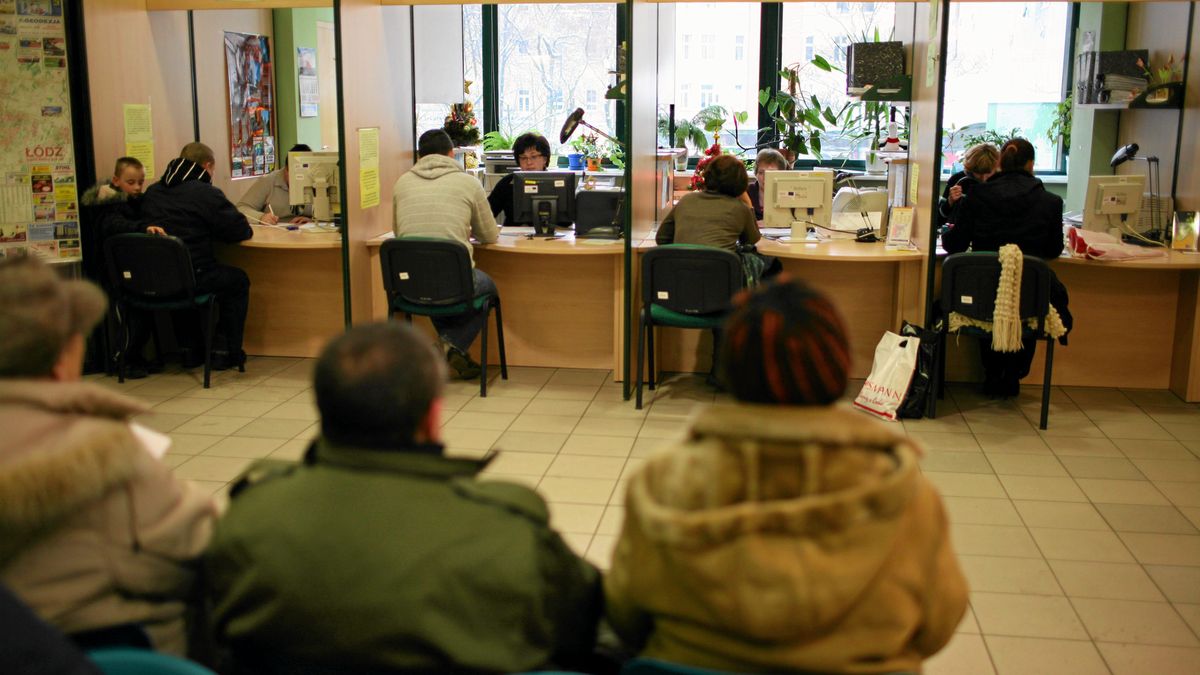 Polacy widzą w swoim otoczeniu pięciokrotnie większą armię bezrobotnych niż jest w rzeczywistości