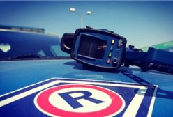 Policja użyła broni, by zatrzymać auto. Kierowca poszukiwany