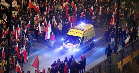 Małe dziecko na marszu przestało oddychać. Natychmiastowa reakcja