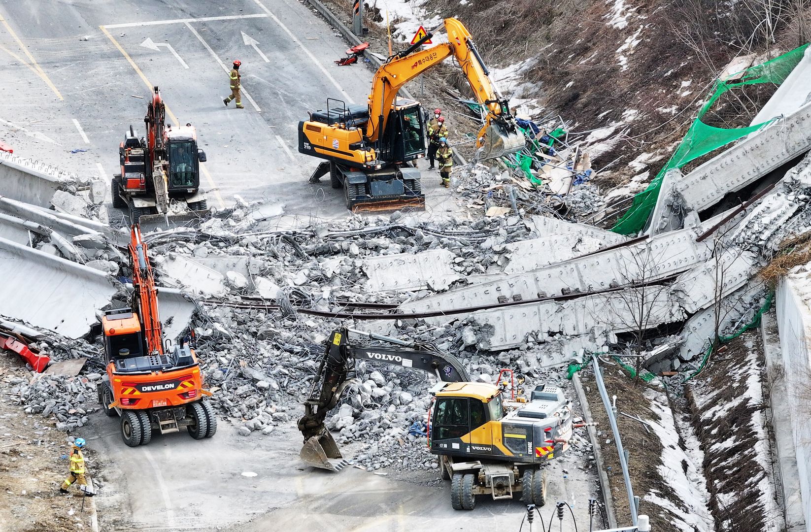 Zawalił się most na budowie autostrady. Są ofiary