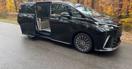 Lexus LM za ponad 800 tys. zł. Gdy luksusowe SUV-y i limuzyny są za małe