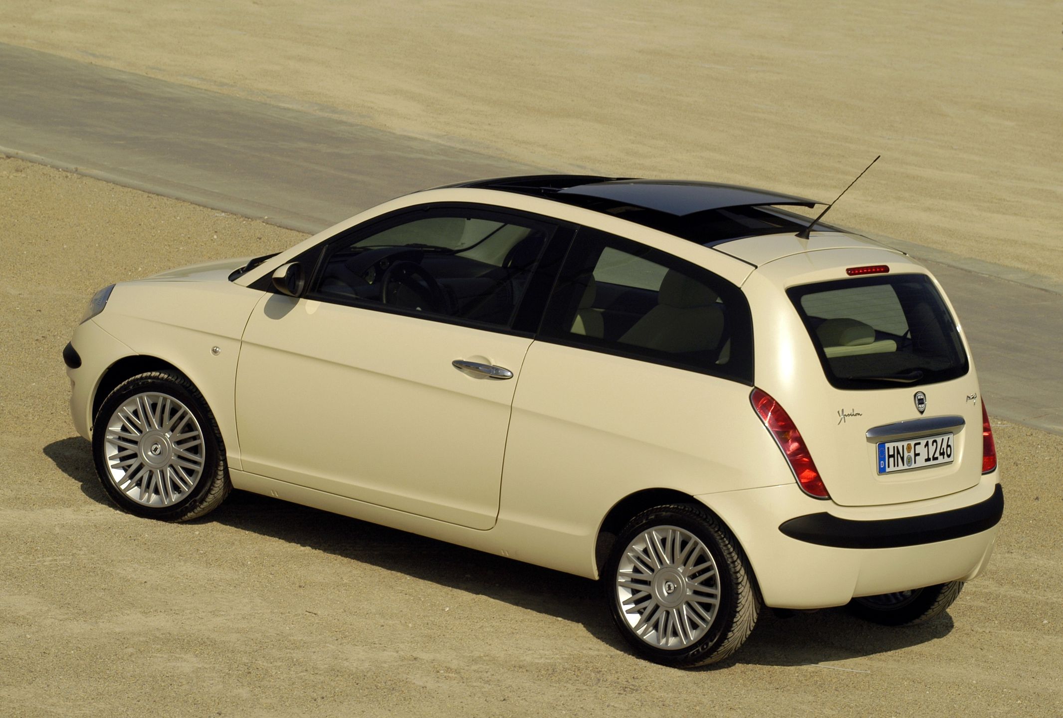 Od 2010 roku zaczęto montować opisywany silnik w Lancii Ypsilon (generacja 843). Rok później pokazano następcę modelu, a silnik pozostał ten sam. 