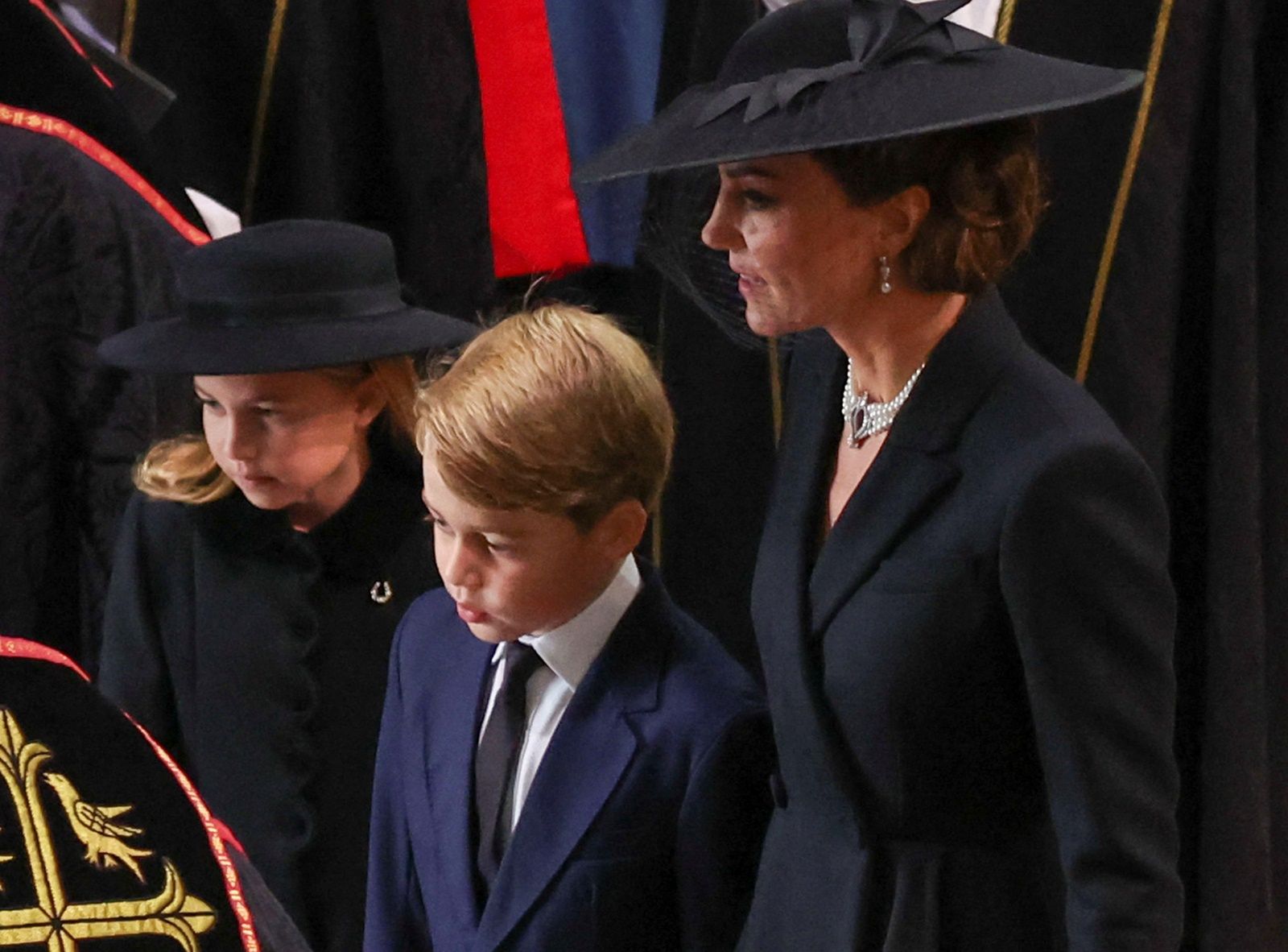 Kate, Charlotte i George na pogrzebie królowej