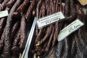 Kiełbasy z tego mięsa wcześniej nie widziałam. Musiałam sprawdzić, jak wygląda