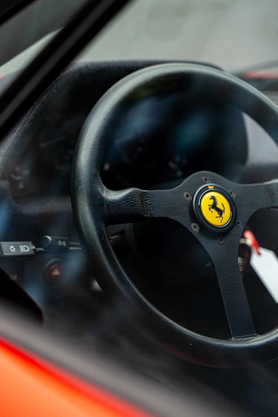 Ferrari F40 w Ferrari Katowice (1990)