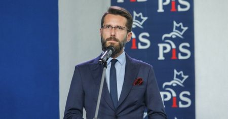 Sławomir Nowak jak Bronisław Komorowski? Wicerzecznik PiS ocenia porównanie