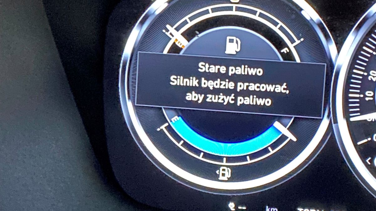 Taki komunikat może pojawić się na wskaźnikach modeli Volvo lub takich, które bazują na technice tej marki