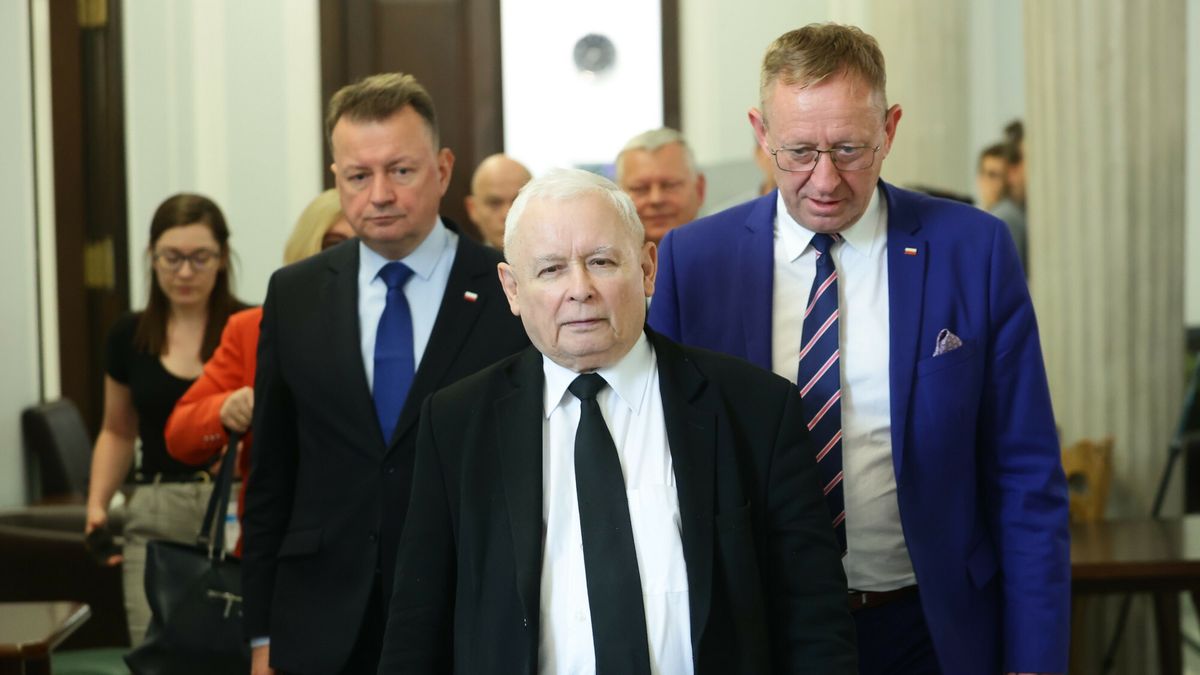 Jarosław Kaczyński i Robert Telus. Polityk PiS ma kłopoty 