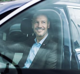 "Samochód jest jak wizytówka". Z szefem Mercedesa w regionie rozmawiamy o mobilności klasy premium