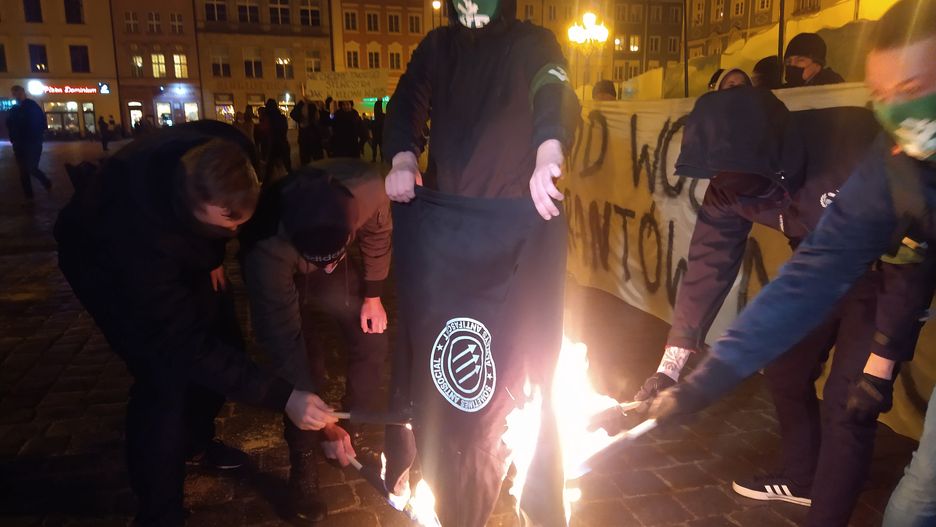 narodowcy antifa