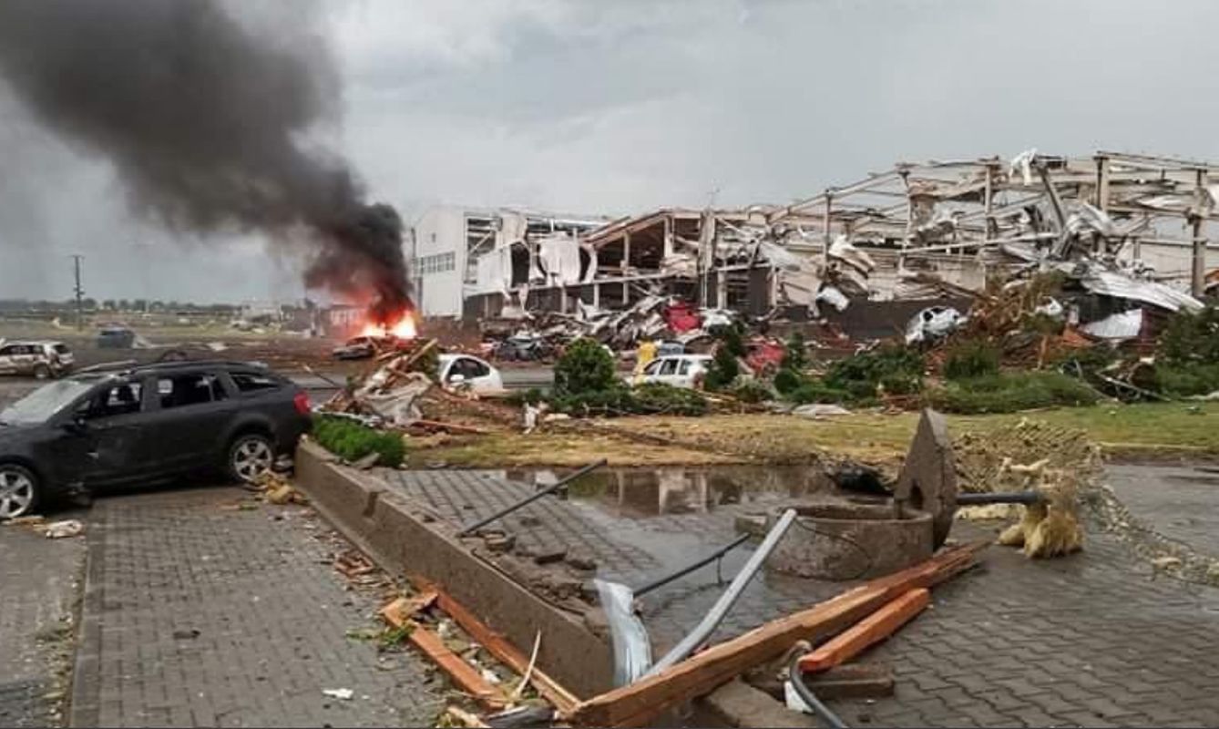 Tak wygląda czeskie miasto po przejściu tornada